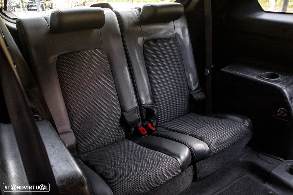 Chevrolet Captiva 2.0 VCDi Seven 7L - 28