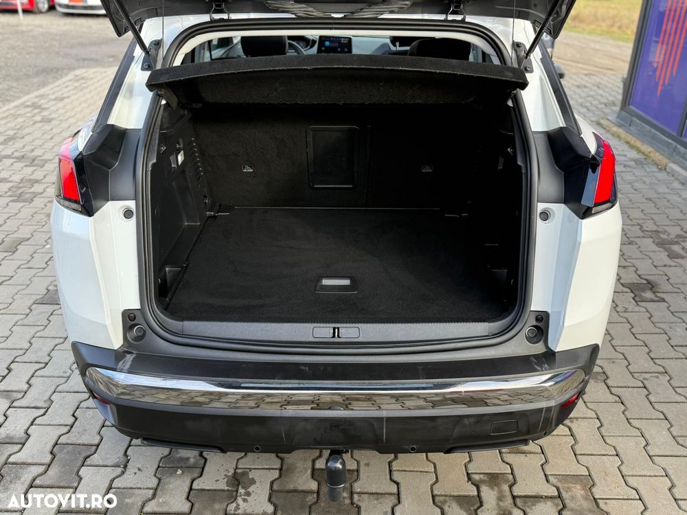 Peugeot 3008 PureTech 130 Stop & Start GPF Allure Pack - 32