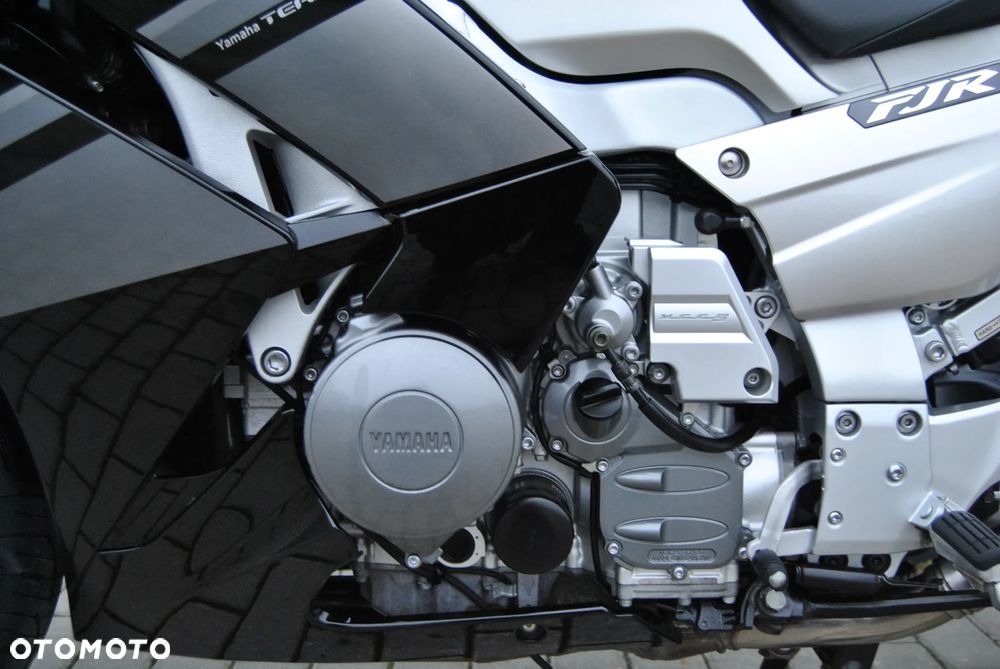 Yamaha FJR - 10
