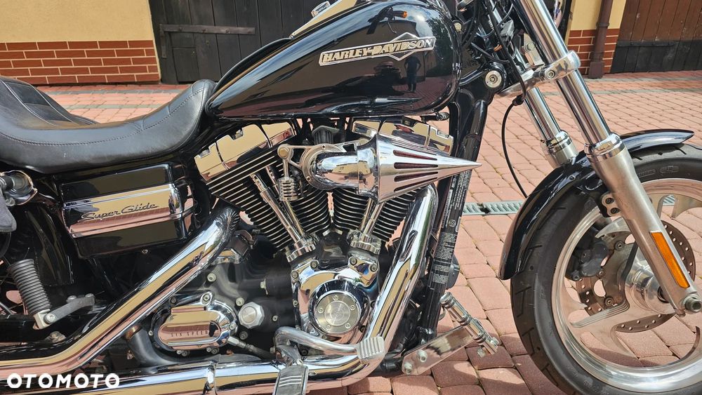 Harley-Davidson Dyna Super Glide - 25