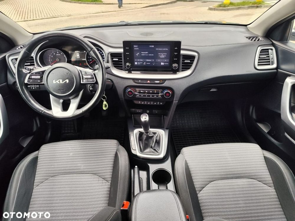 Kia XCeed - 14