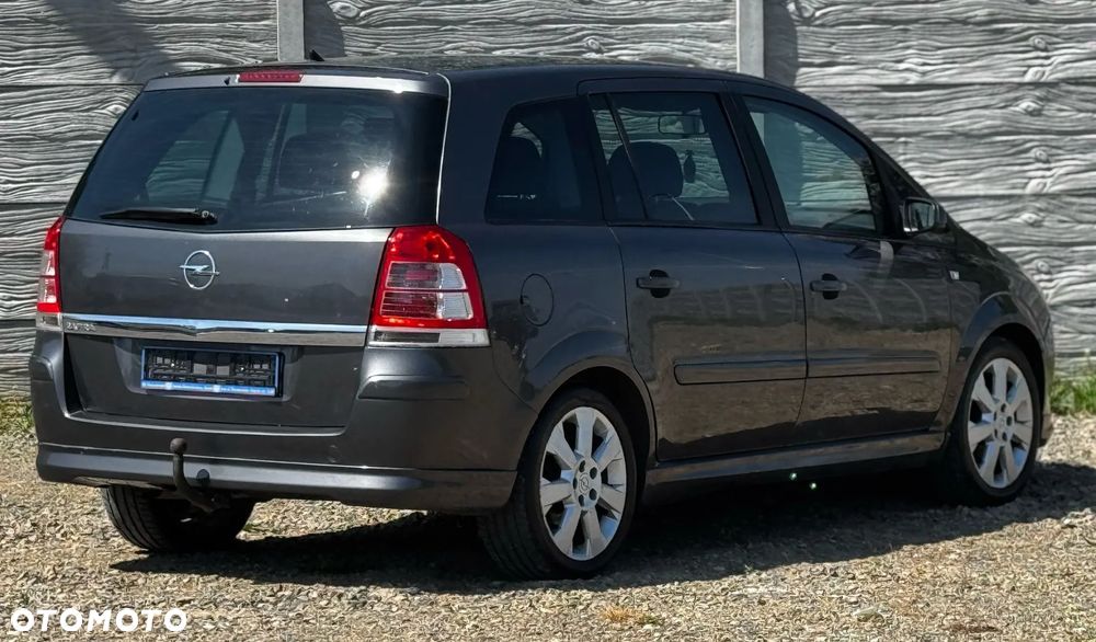 Opel Zafira 1.8 Essentia - 22