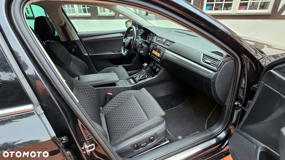 Skoda Superb 2.0 TDI Active DSG - 20