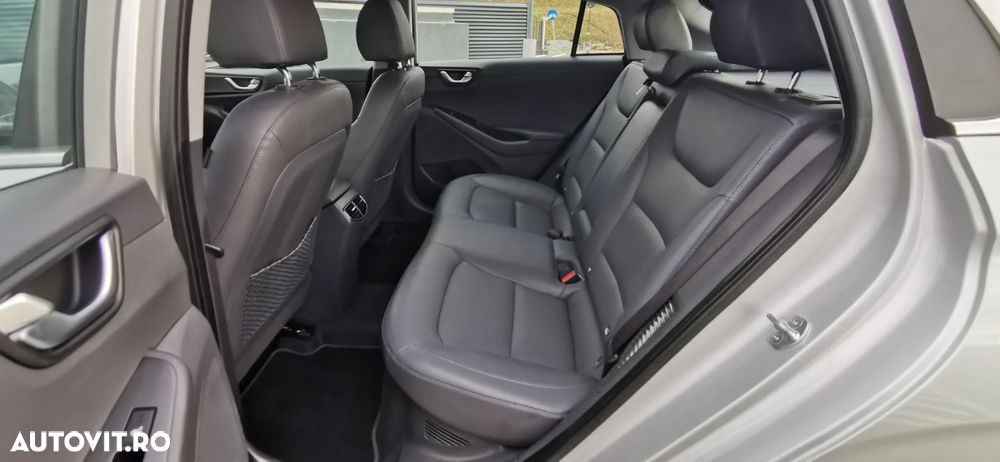 Hyundai IONIQ 1.6 GDI Premium - 11