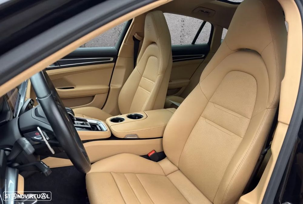 Porsche Panamera 4 E-Hybrid - 13