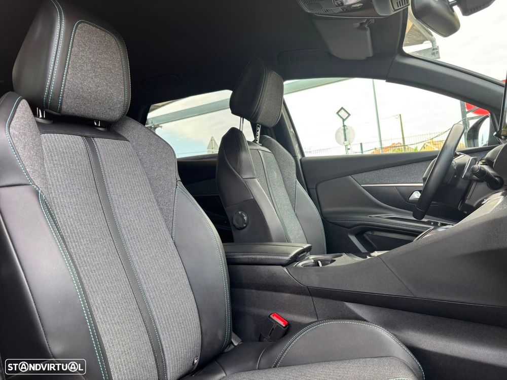 Peugeot 3008 1.5 BlueHDi Allure EAT8 - 36