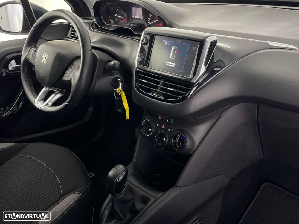 Peugeot 208 1.2 PureTech Active - 23