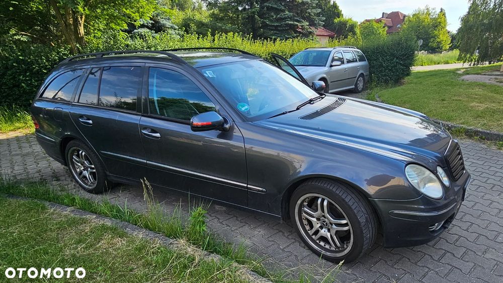 Mercedes-Benz Klasa E 320 CDI T Avantgarde - 2