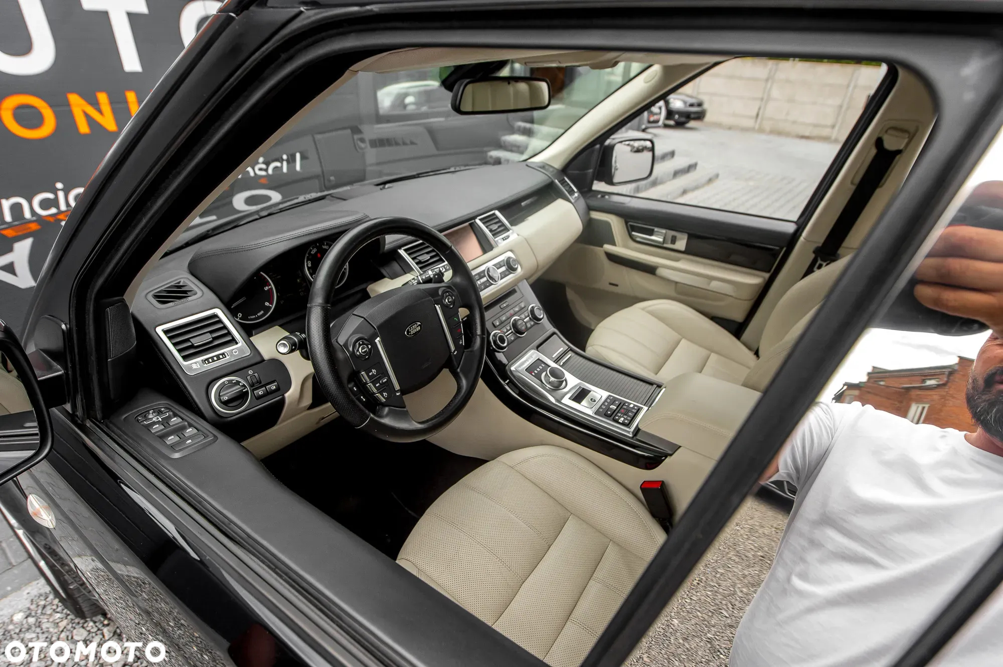 Land Rover Range Rover Sport - 17