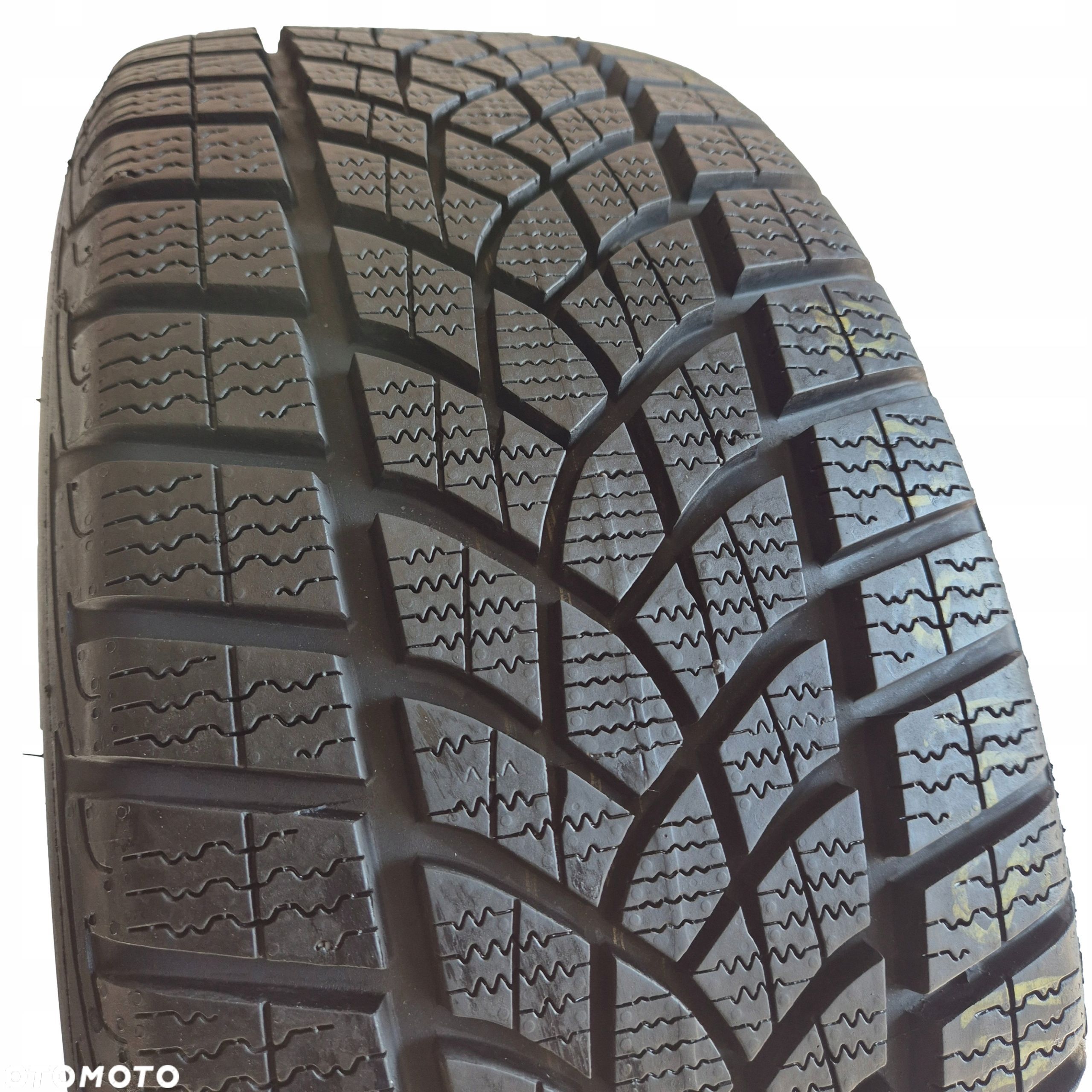 Goodyear ultragrip performance GEN 1 205/45 R18 90H 8mm 2020 - 1