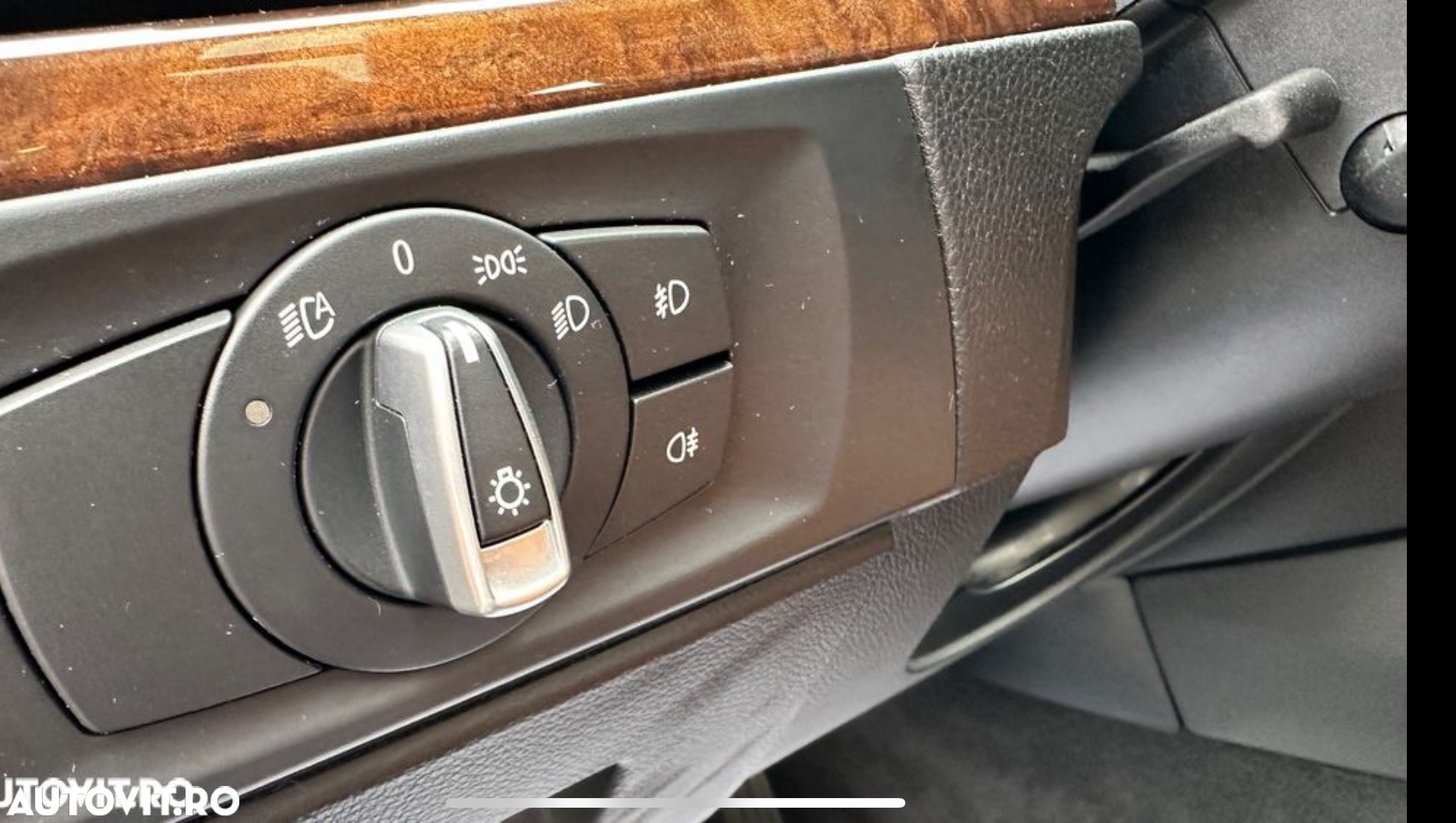 BMW Seria 3 320d xDrive DPF Touring Aut. - 12