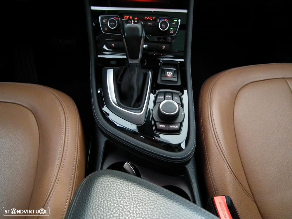 BMW 216 Active Tourer d Line Luxury Auto - 23