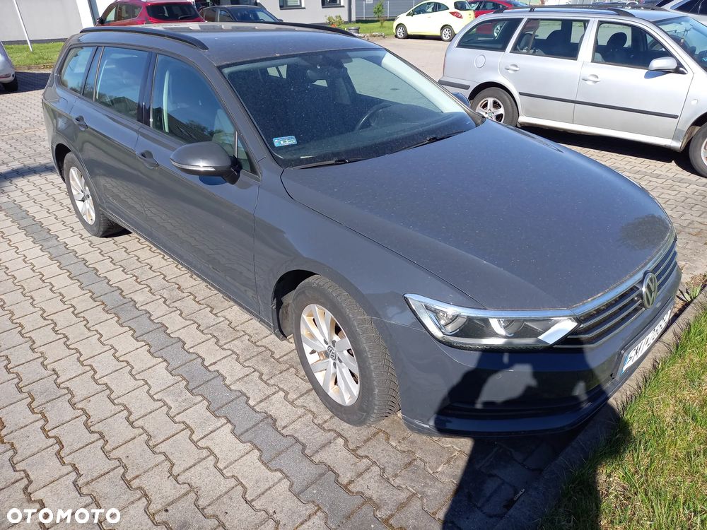 Volkswagen Passat - 2