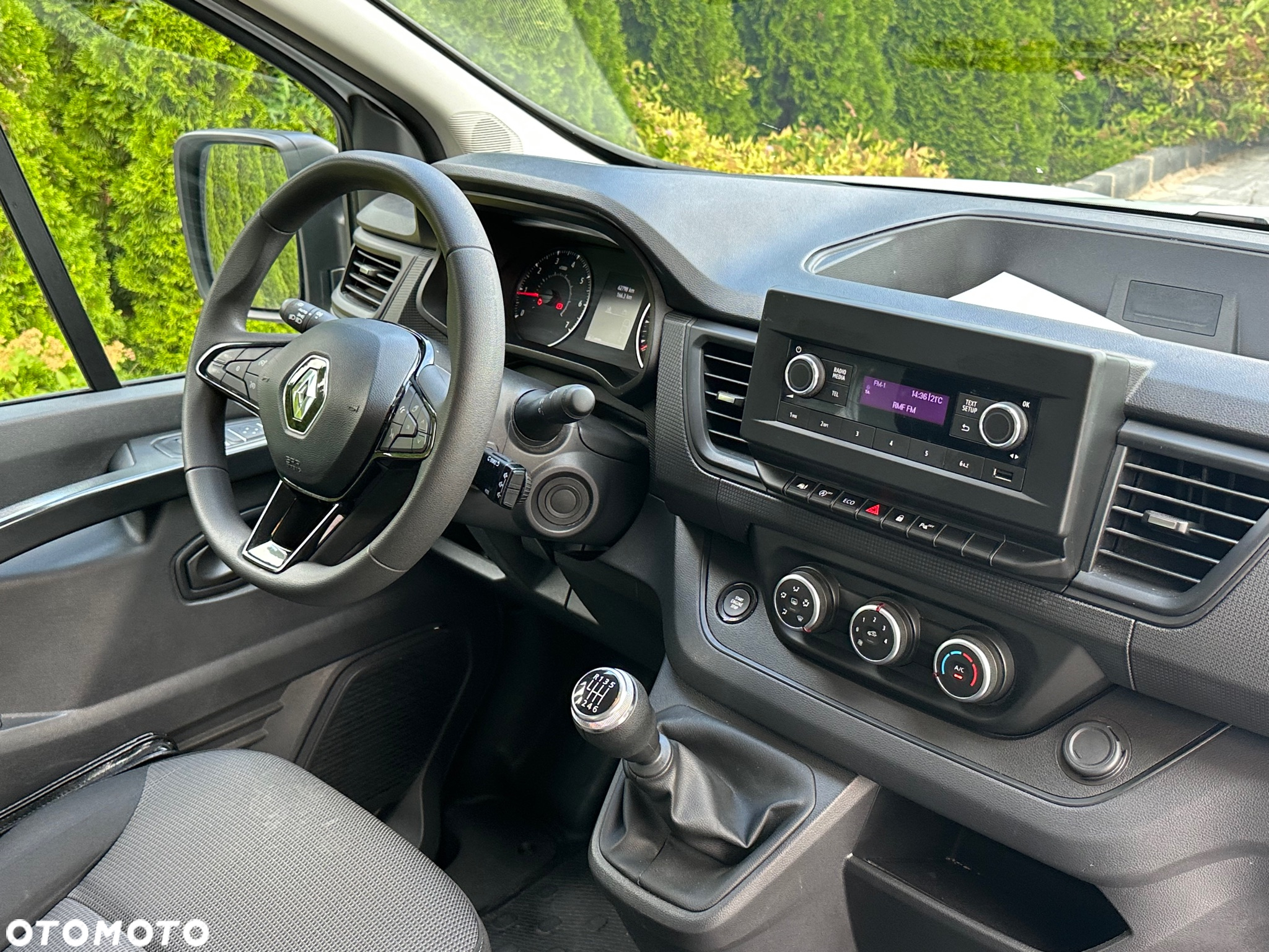 Renault / TRAFIC / 2.0 / L2H1 / LONG / - 22