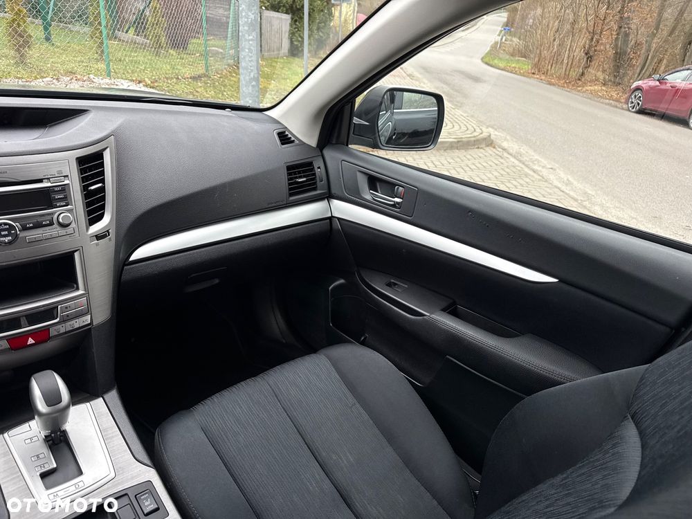 Subaru Legacy 2.0i Lineartronic Trend - 12