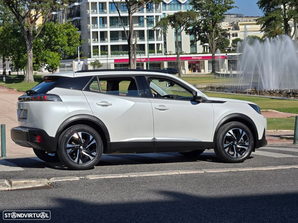 Peugeot 2008 - 10