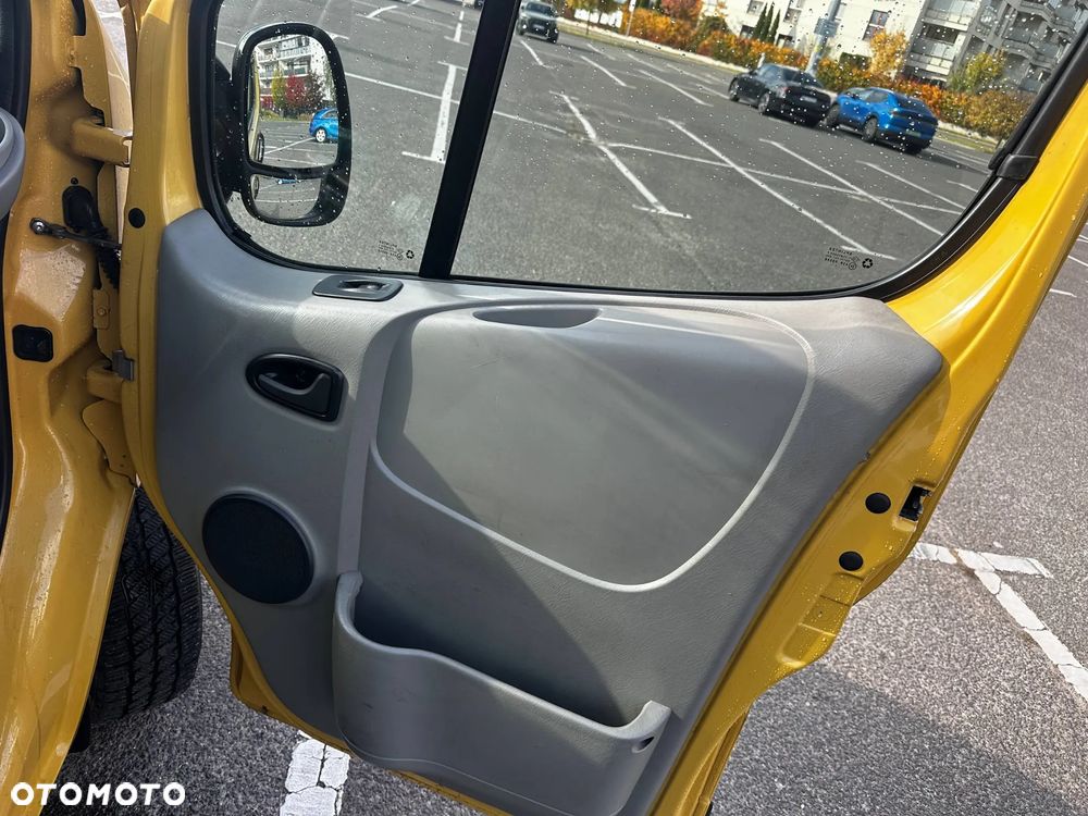 Renault Trafic - 14