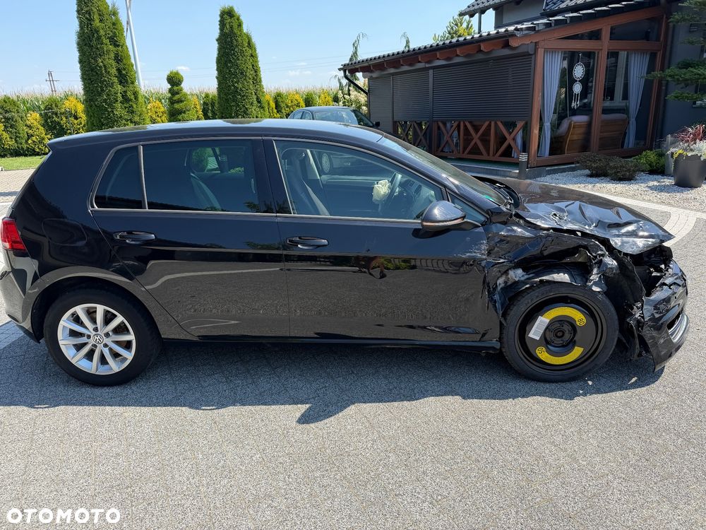 Volkswagen Golf - 8