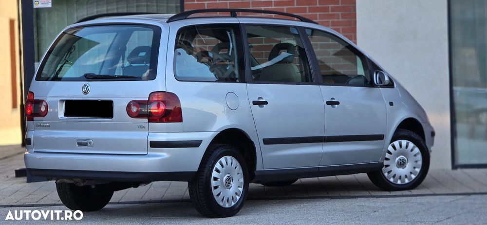 Volkswagen Sharan 2010 photo 4