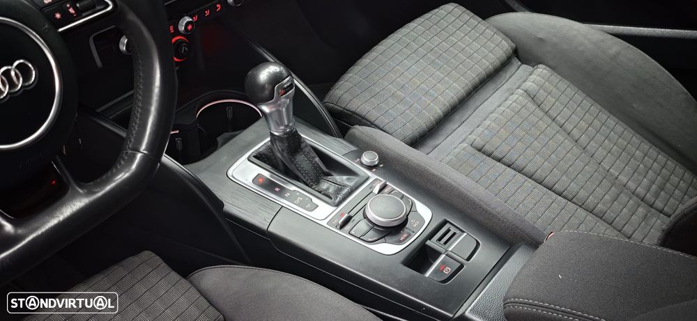 Audi A3 Limousine 2.0 TDI S-line S tronic - 24