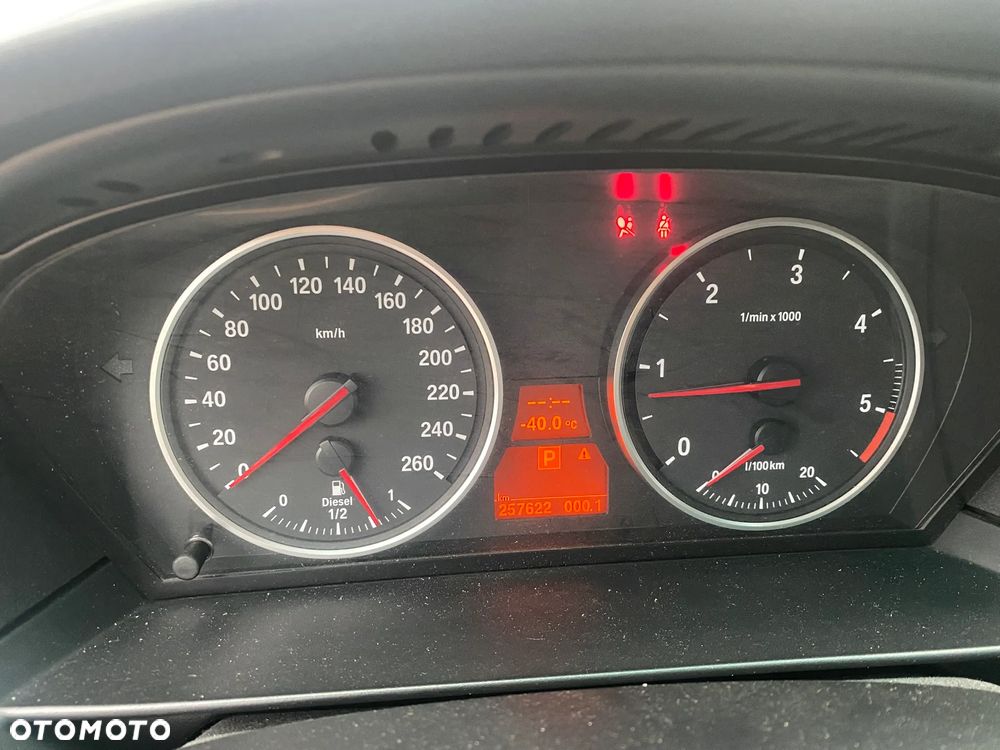 BMW Seria 5 525d - 10