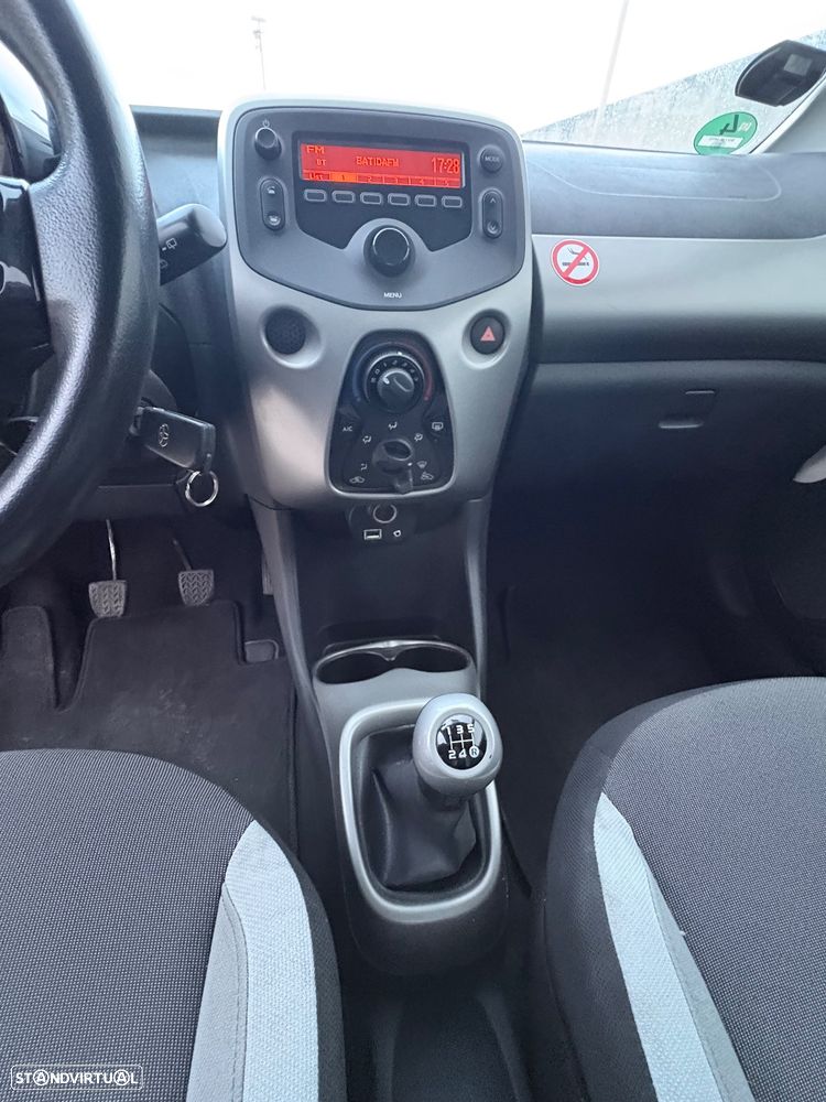 Toyota Aygo X - 10