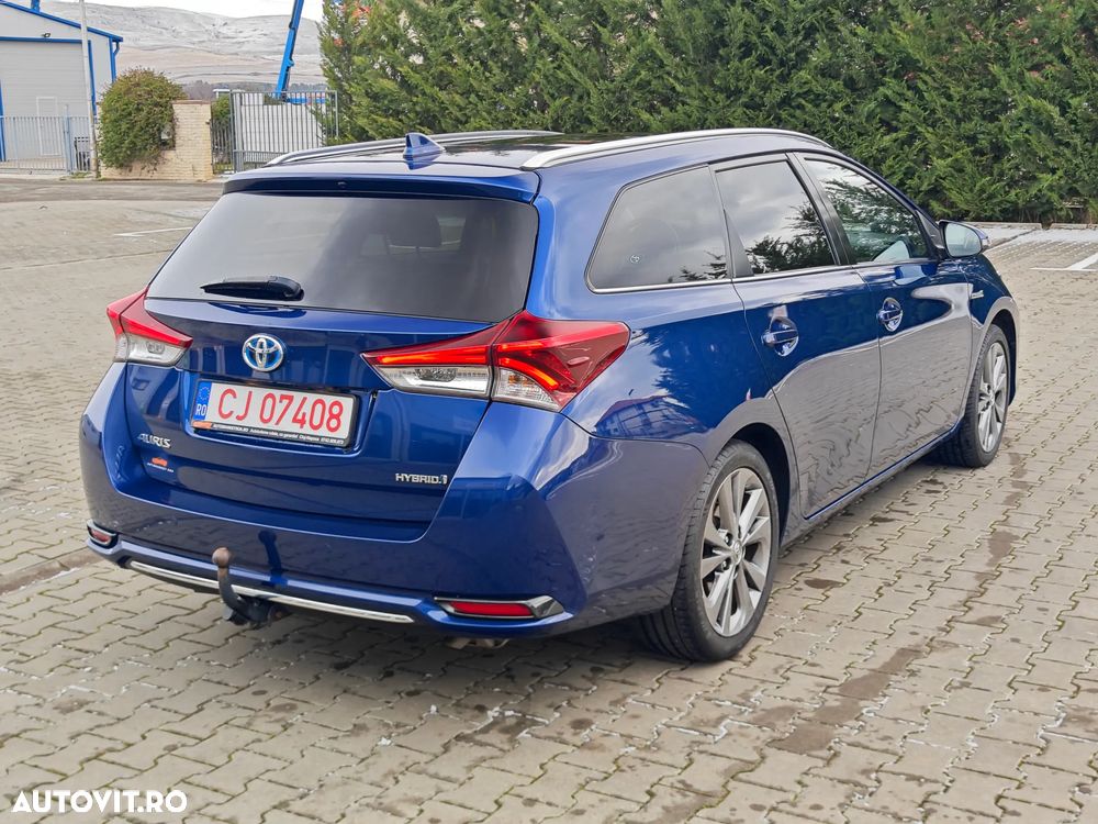 Toyota Auris 1.8 L VVT-i TS Hybrid Sol+ - 4