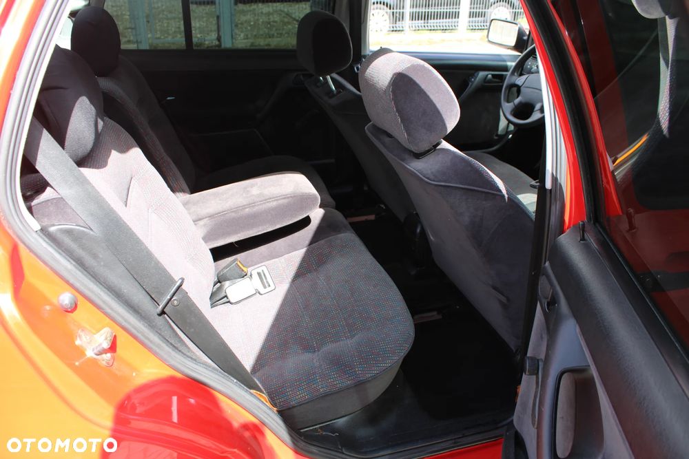 Volkswagen Vento - 26