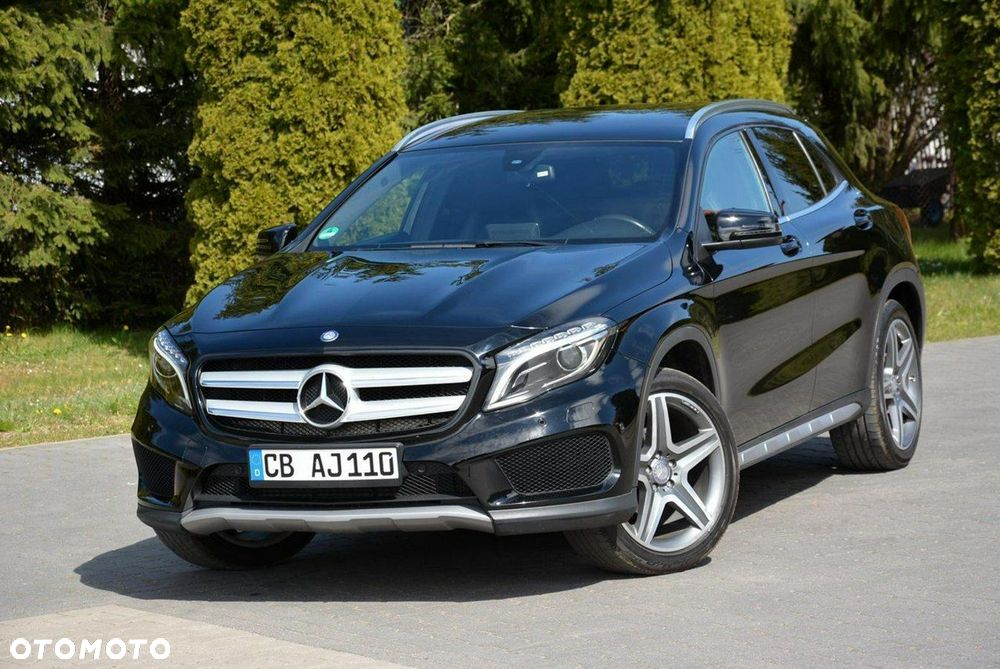 Mercedes-Benz GLA 200 AMG Line - 2