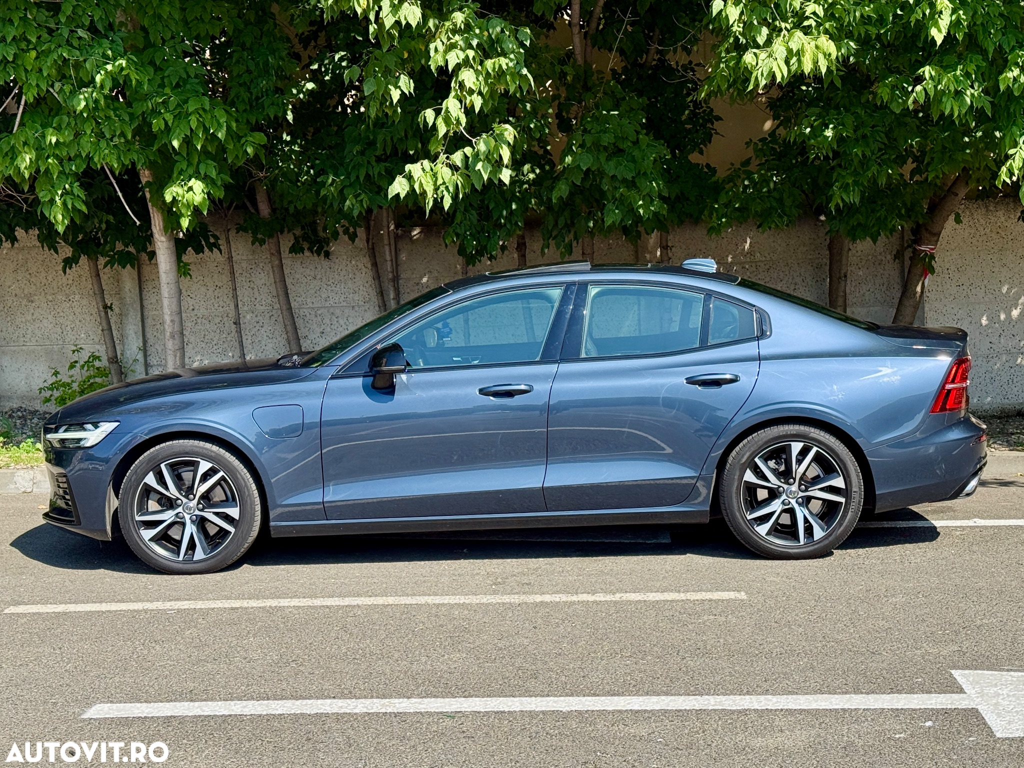 Volvo S60 T8 Twin Engine AWD Geartronic RDesign - 4