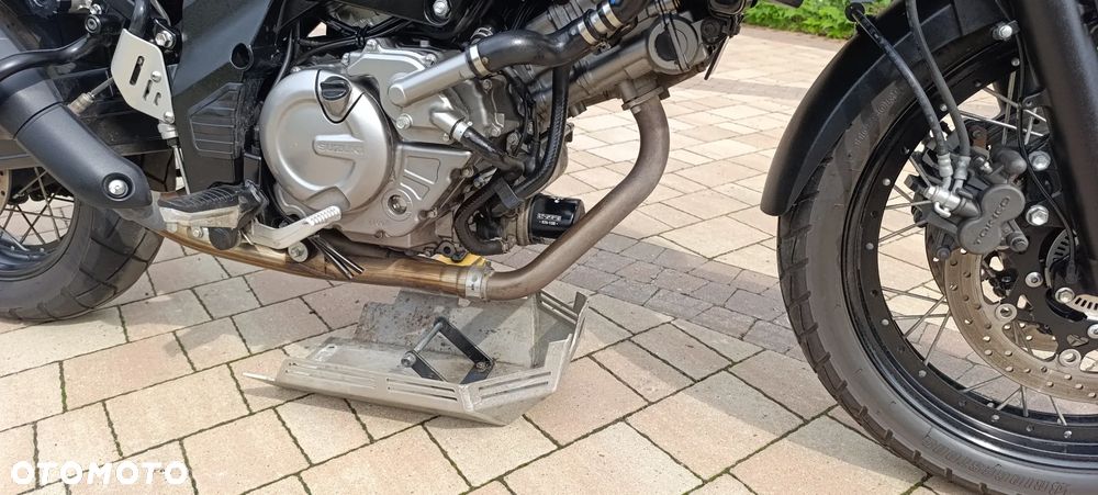 Suzuki V-STROM - 28