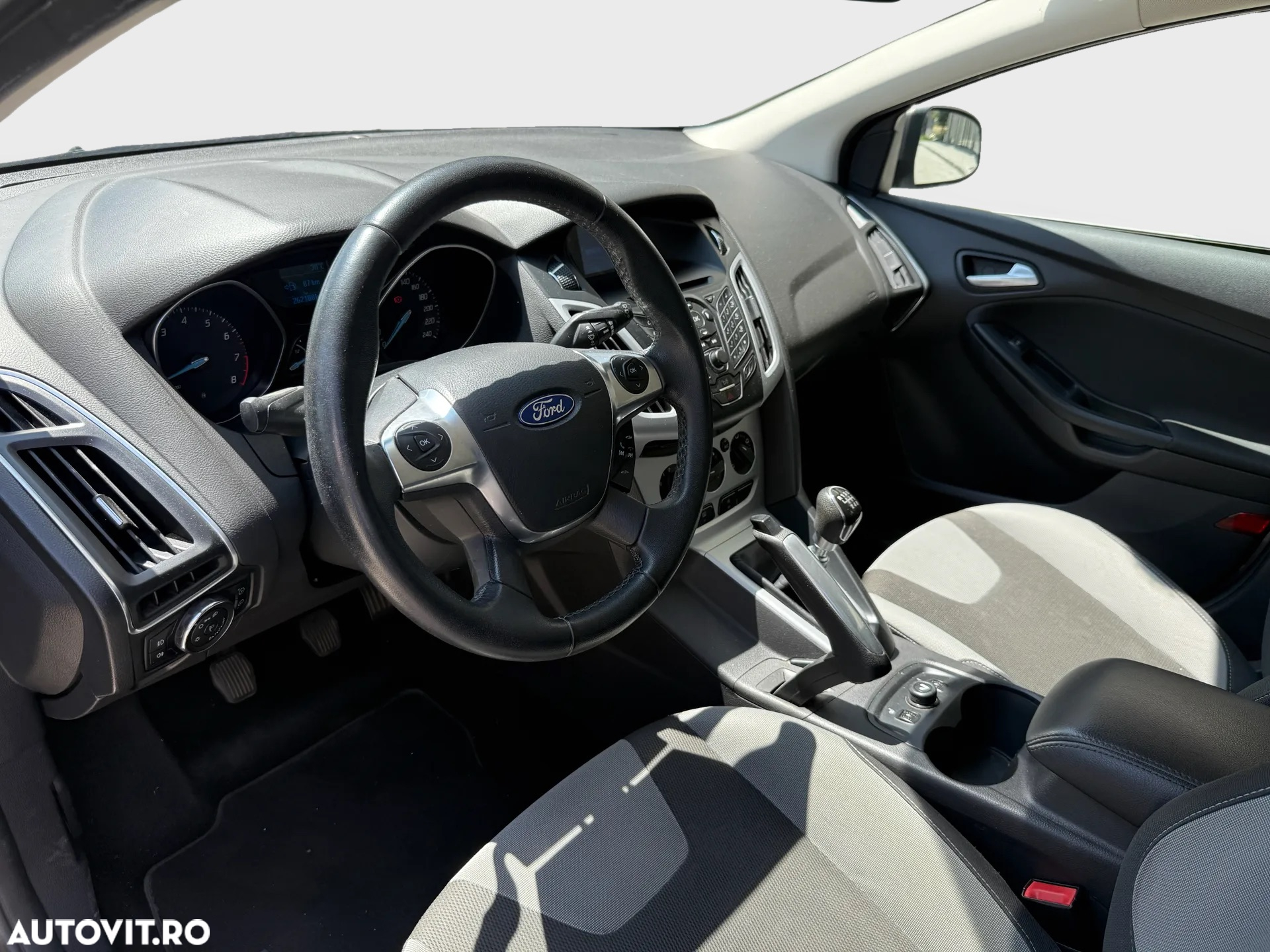 Ford Focus Turnier 1.0 EcoBoost Start-Stopp-System Champions Edition - 9
