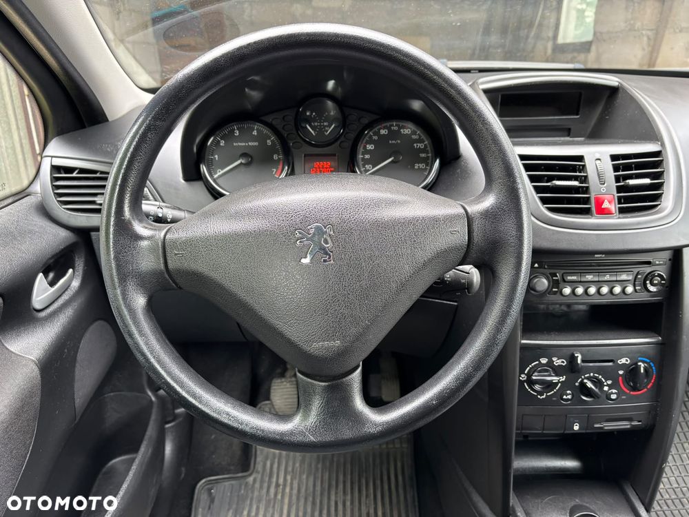 Peugeot 207 1.4 Presence - 16