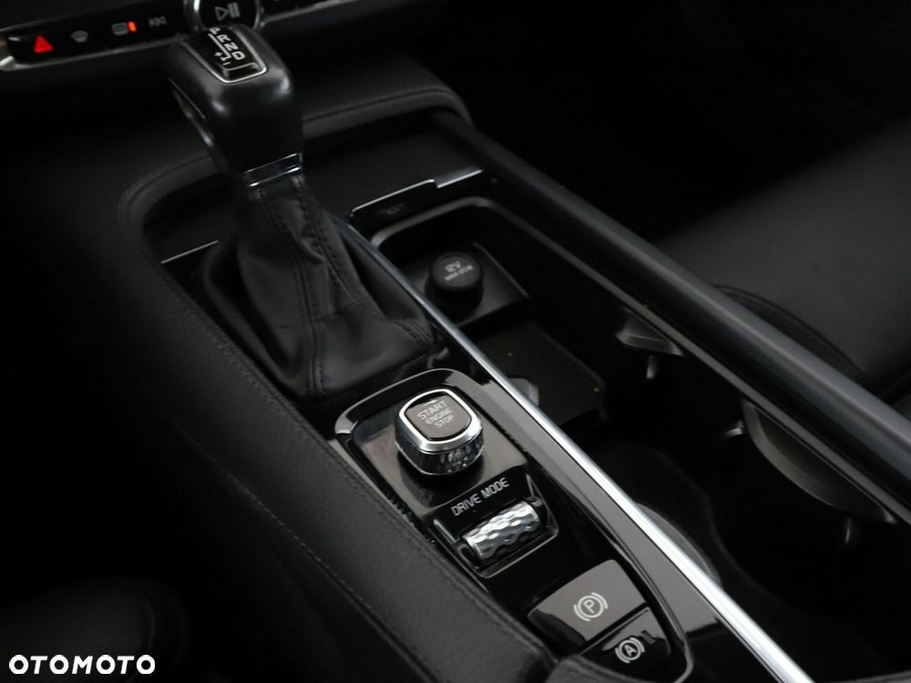 Volvo V90 Cross Country D4 SCR AWD Pro - 30