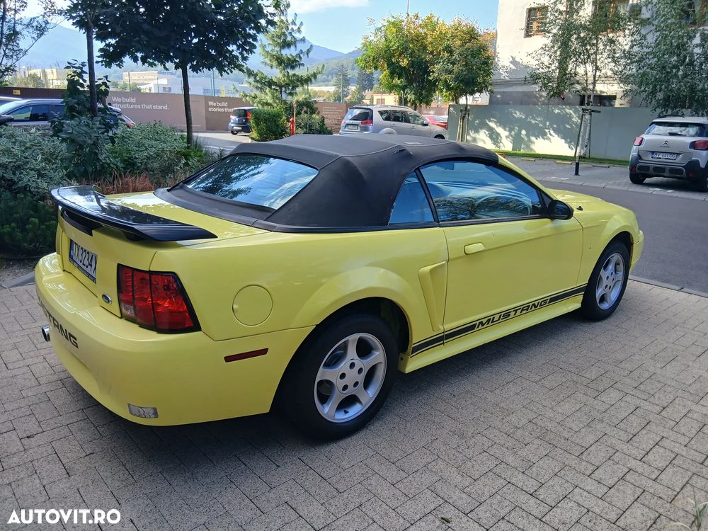 Ford Mustang - 7