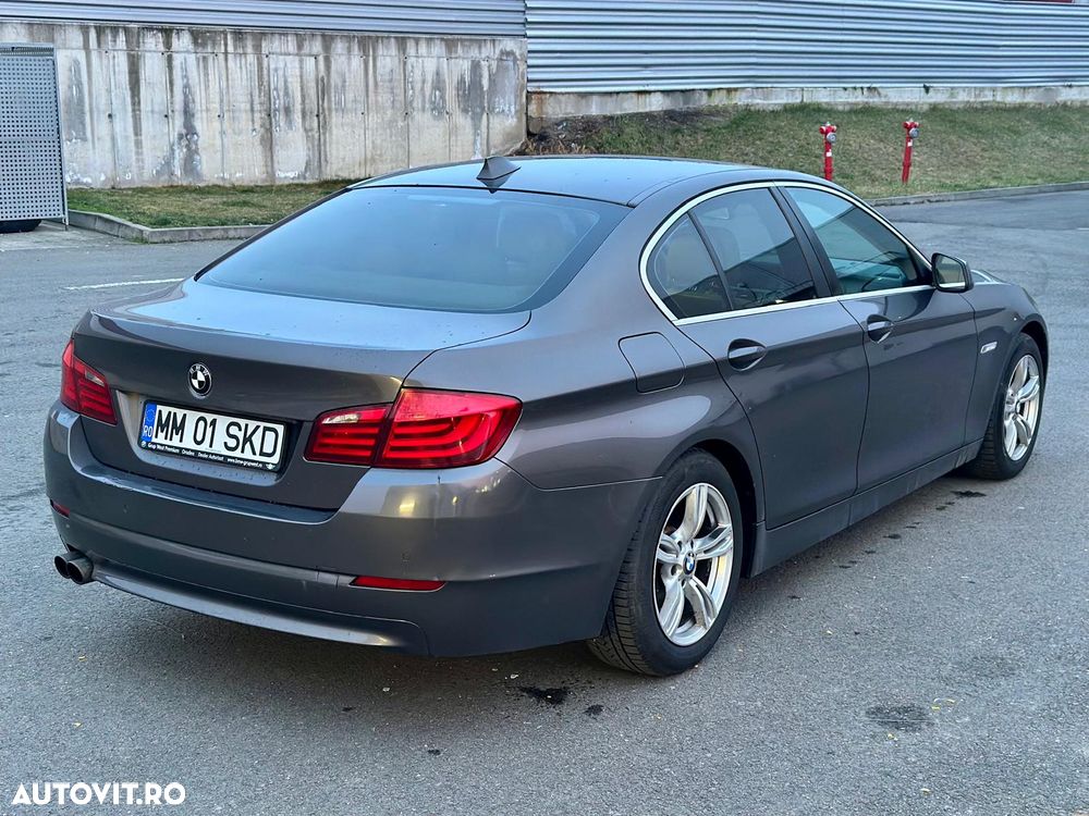 BMW Seria 5 525d xDrive - 4