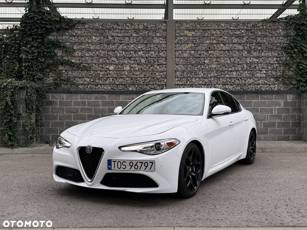Alfa Romeo Giulia - 5