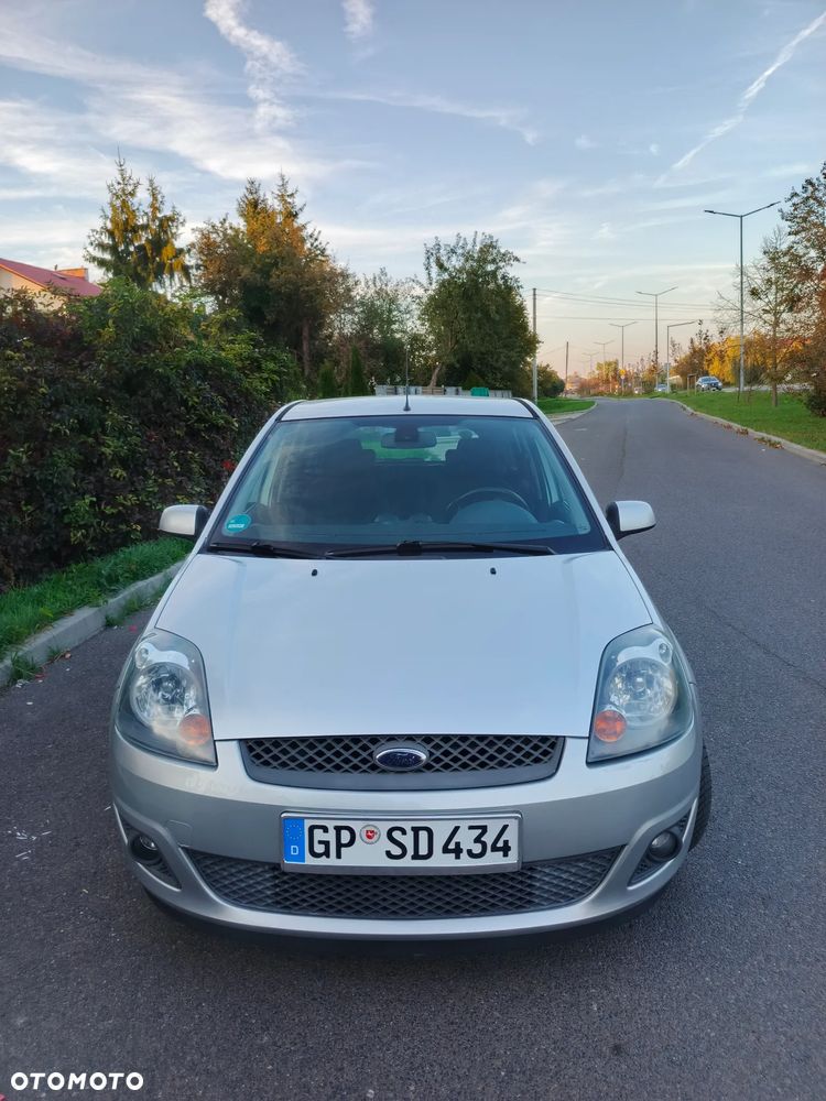 Ford Fiesta - 2