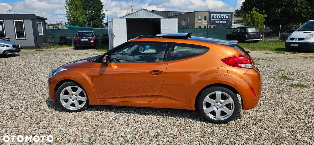 Hyundai Veloster - 9