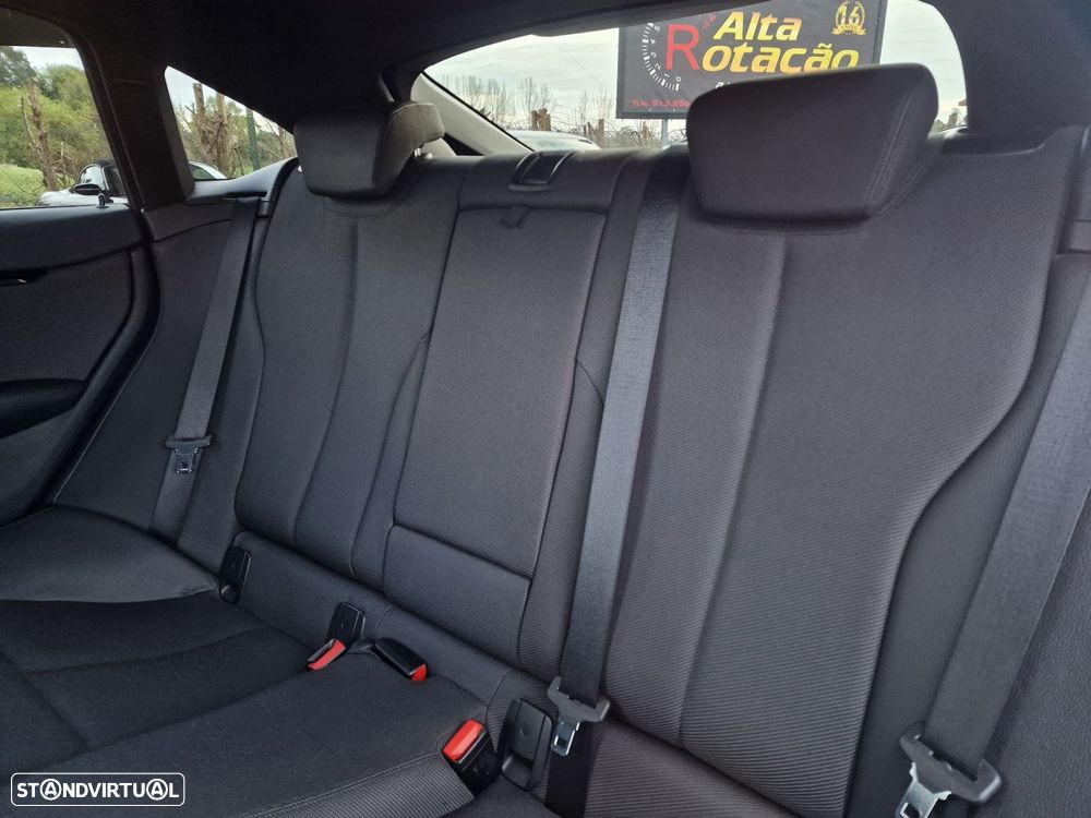 BMW 418 Gran Coupé d Line Sport - 17