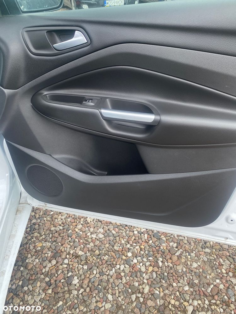 Ford Kuga 2.0 TDCi FWD ST-Line - 25