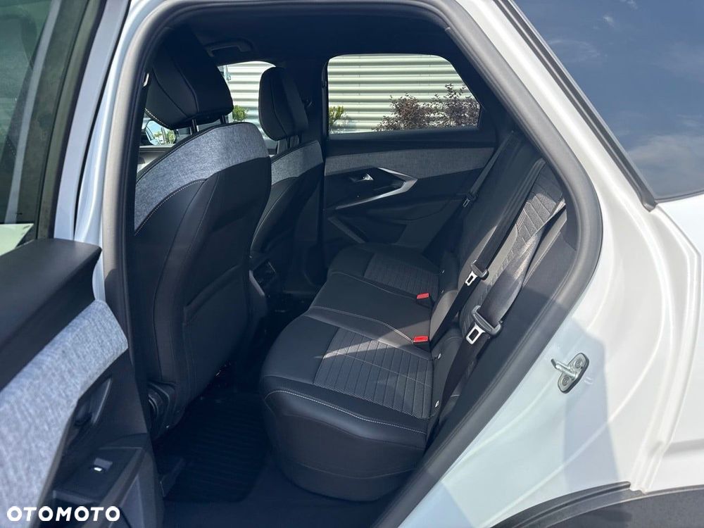 Peugeot 3008 1.2 PureTech mHEV Allure Pack S&S e-DCS6 - 11