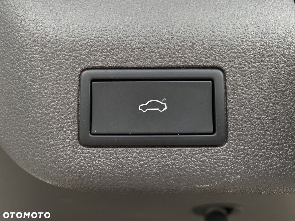Volkswagen Multivan - 16