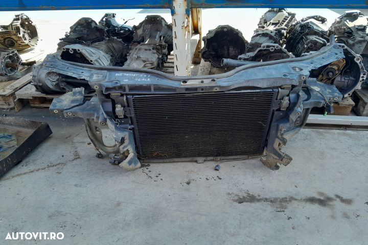 Trager / Calandru Volkswagen VW Passat B5.5 (facelift)  [din 2000 pan - 2