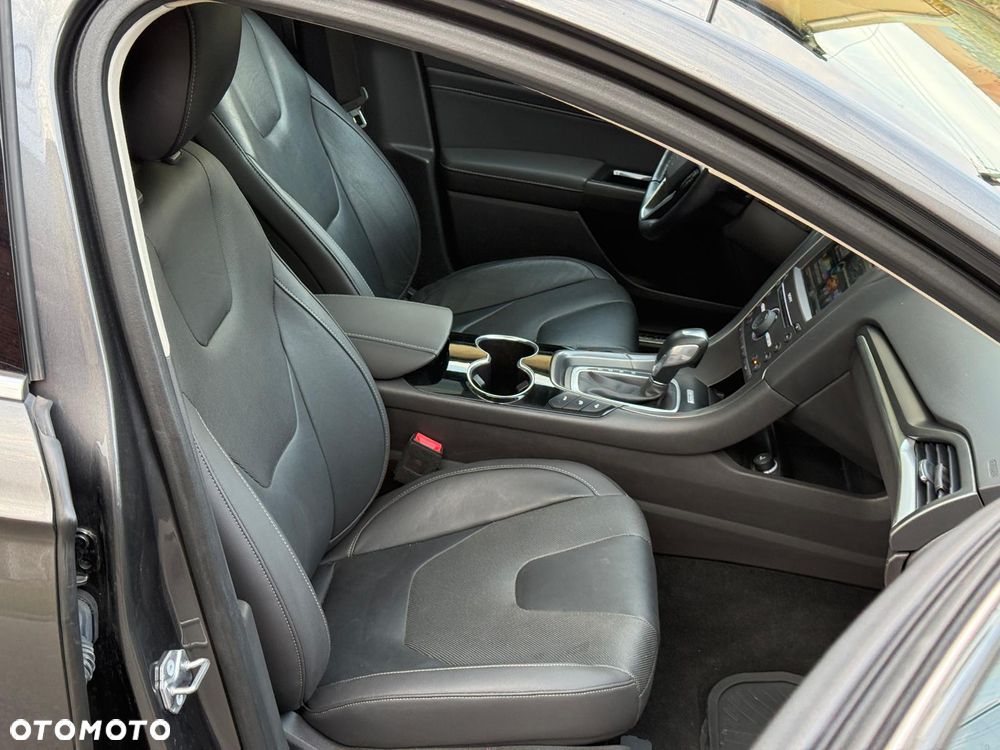 Ford Mondeo 2.0 EcoBoost STart-Stopp Autom Titanium - 22