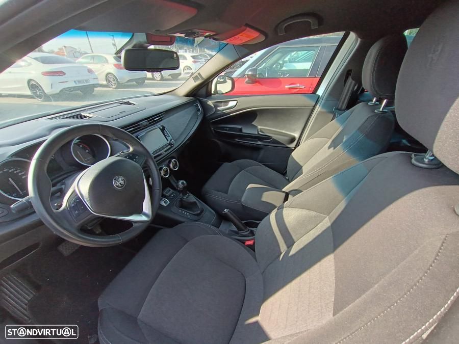 Alfa Romeo Giulietta 1.6 JTDM TCT - 6
