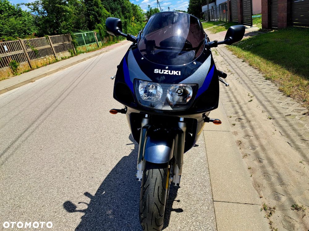 Suzuki GSX-R - 1