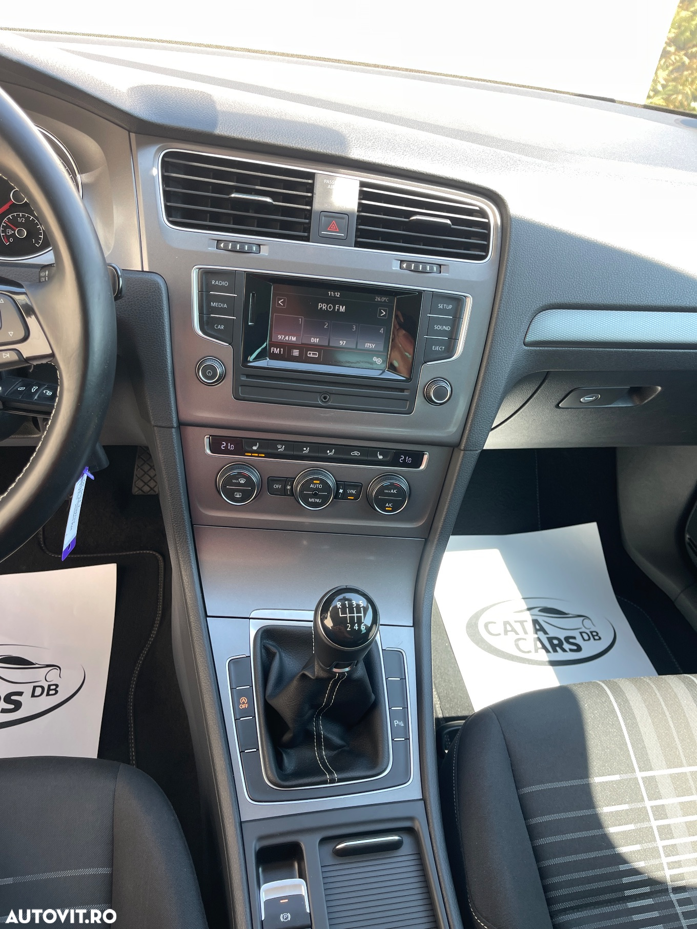 Volkswagen Golf 1.2 TSI BlueMotion Technology Lounge - 32