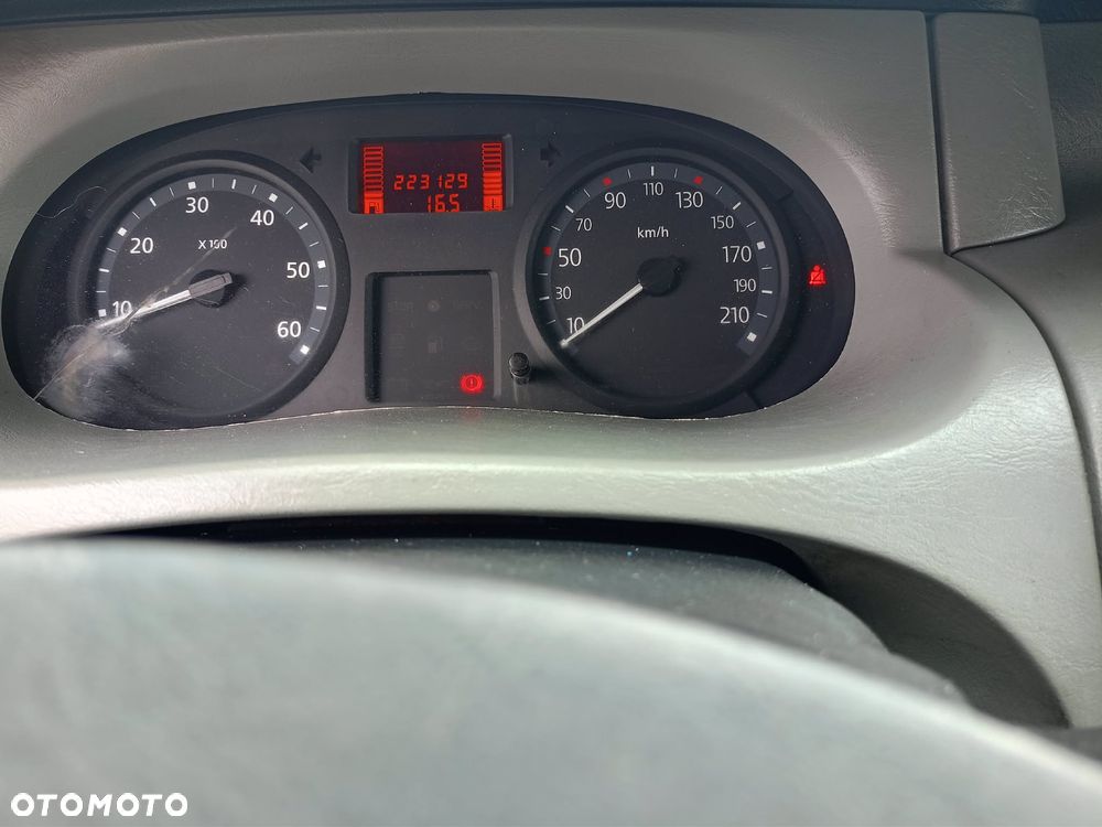 Renault Trafic - 8