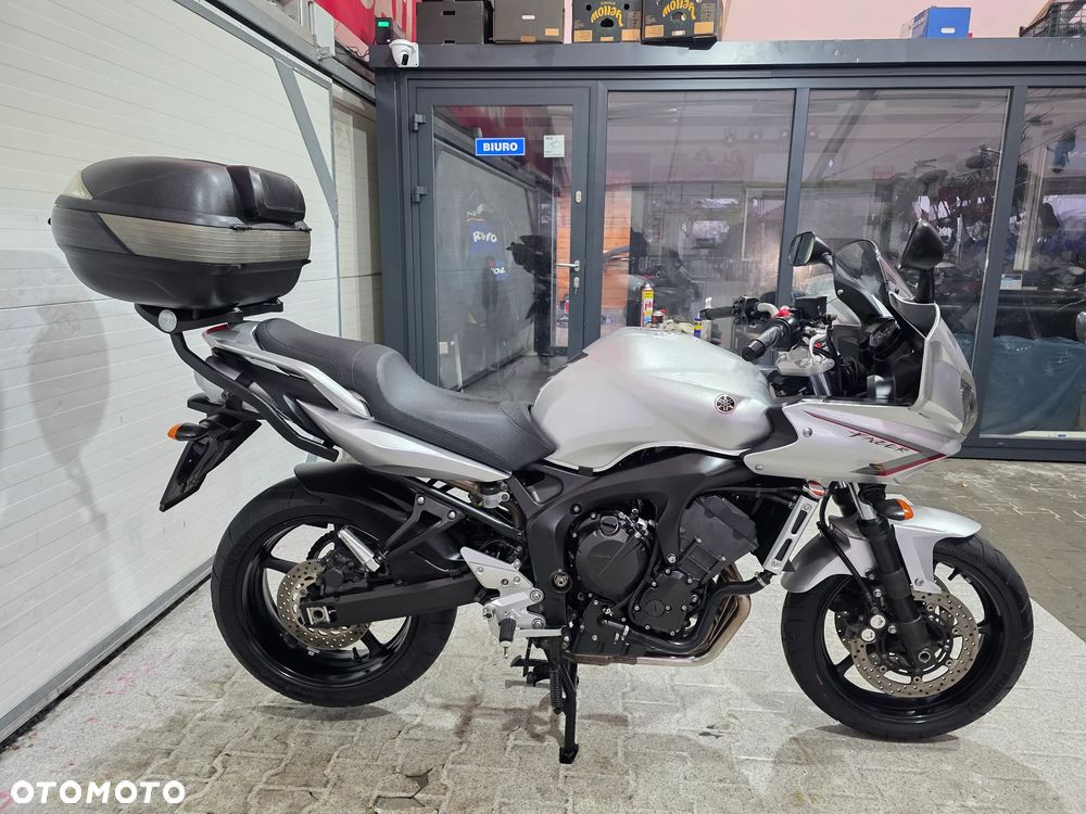 Yamaha FZ - 4